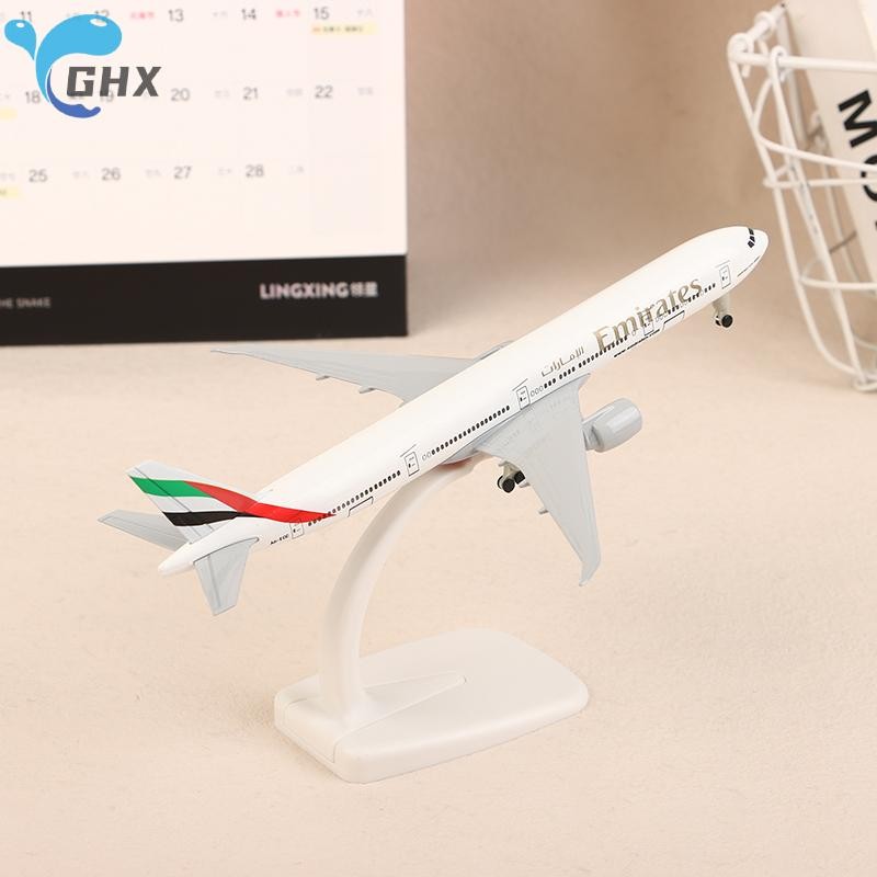 BlowGentlyWind 20 ซม.B777 UAE Emirates Airline Boeing 777 เครื่องบินรุ่น Die-casting โลหะผสมเครื่องบ