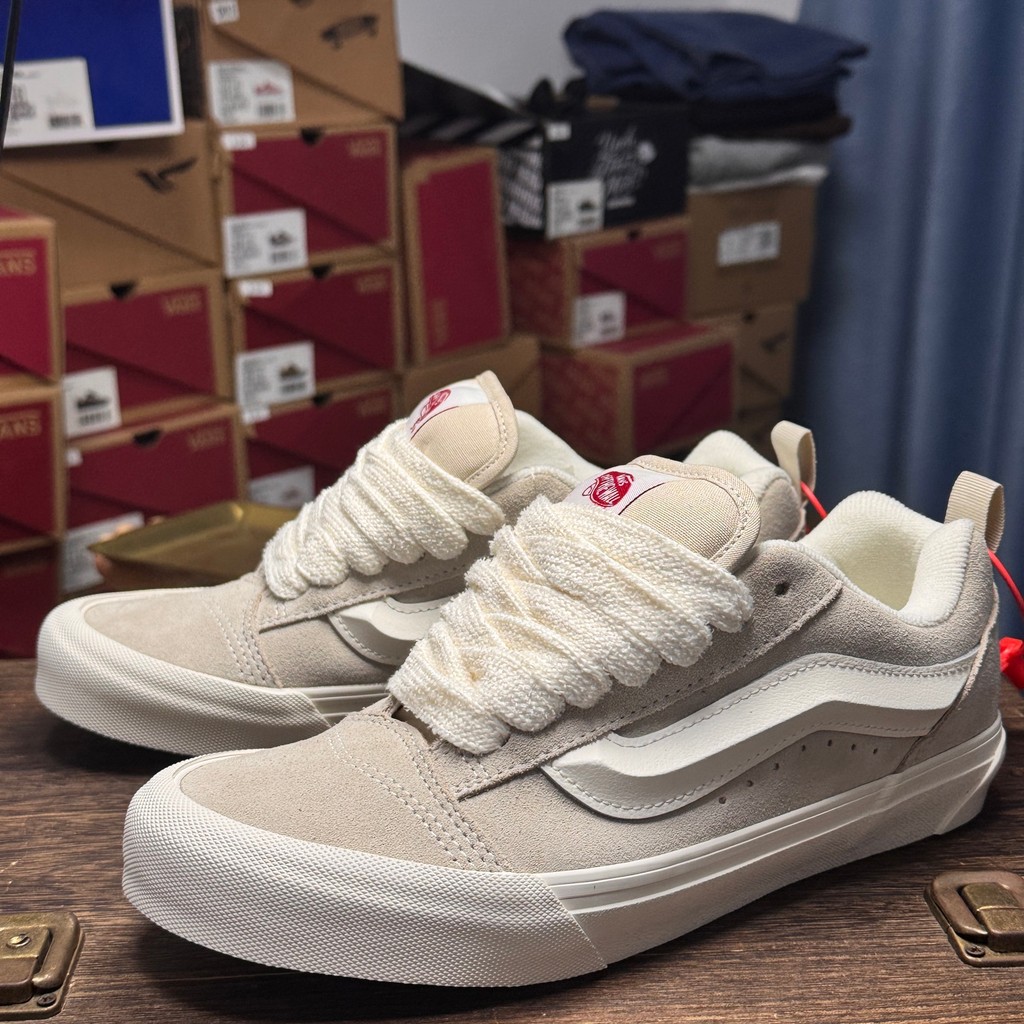 Vans Knu Skool รองเท้าบอร์ดลําลองตัดต่ําสีขาว