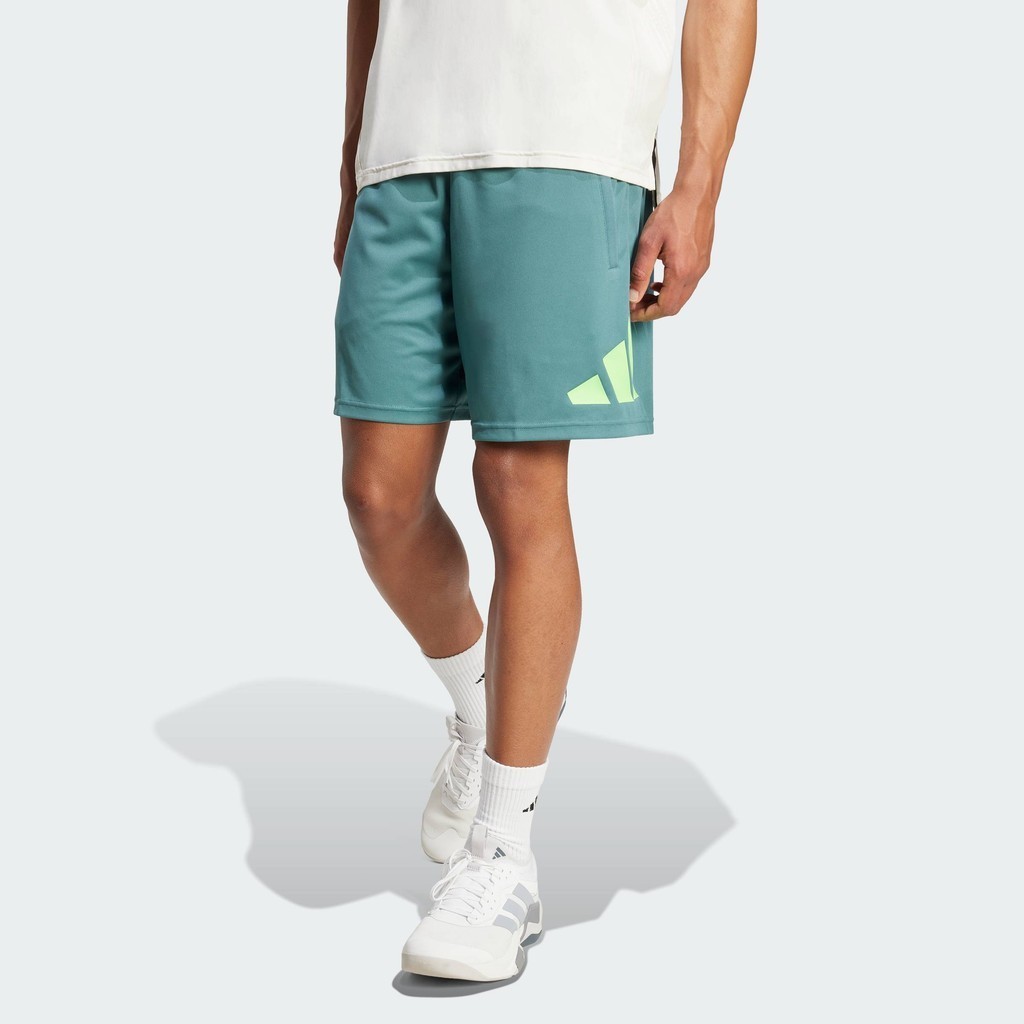 adidas Gym & Training กางเกงเทรนนิงขาสั้น Train Essentials Logo ผู้ชาย สีเขียว JX2738
