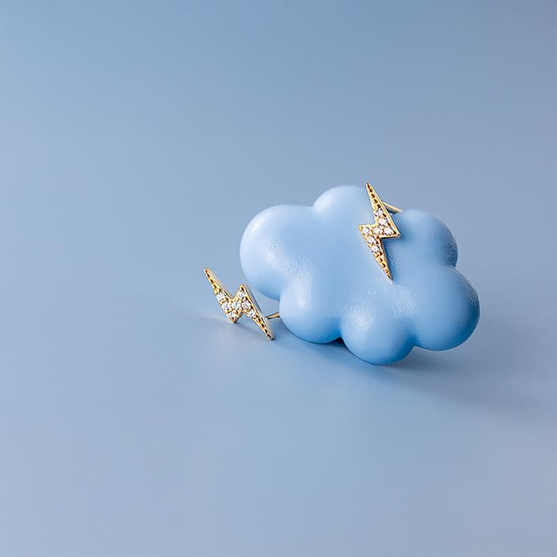 Spark Earrings ต่างหูเงินแท้ S925 [MERCELO]