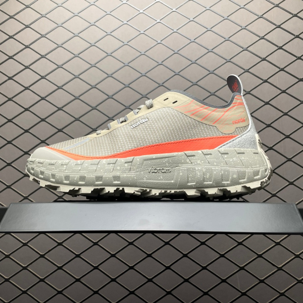 รองเท้าวิ่งสำหรับผู้หญิง Norda 001