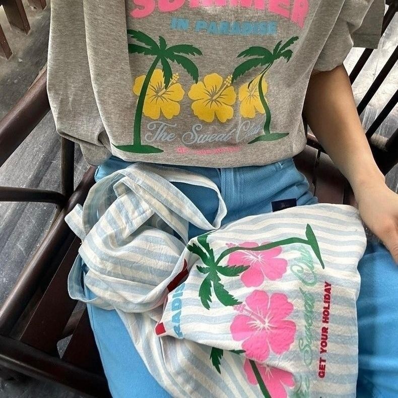 Lunar Blossom 💕💕 กระเป๋าหิ้ว กระเป๋าผ้าใบสะพายไหล่ ลายพิมพ์ต้นมะพร้าว ความจุขนาดใหญ่ แฟชั่นลำลอง ส่งไวจากไทย - รูปที่ 3