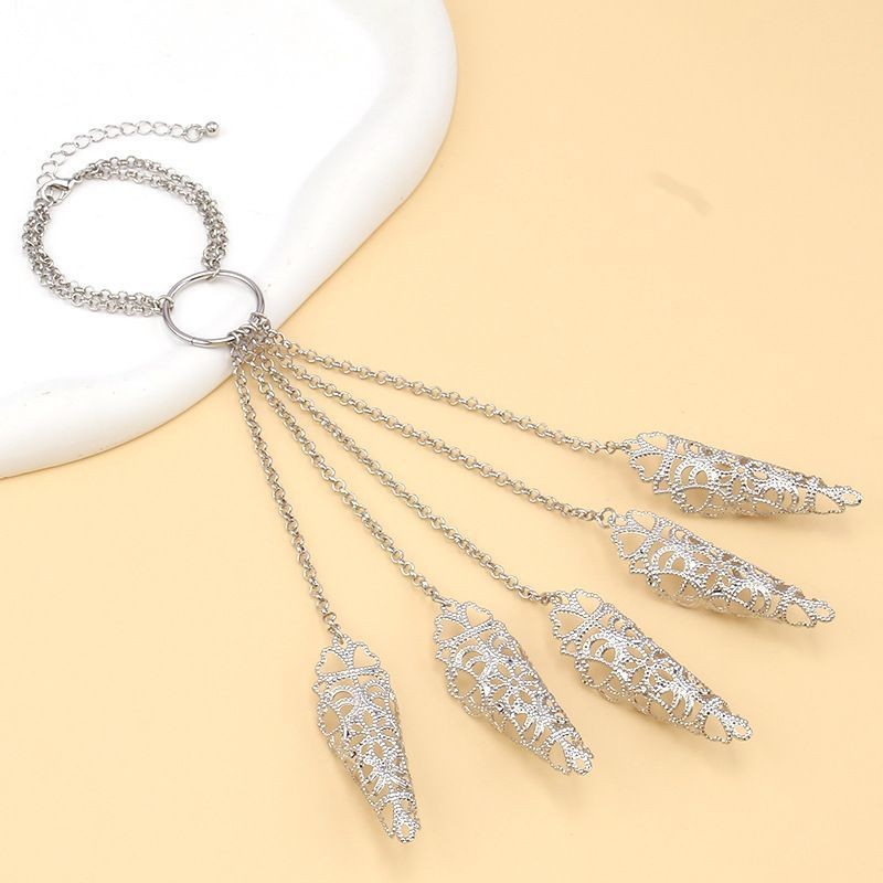 สร้อยข้อมือและแหวนสไตล์โกธิคพังก์ ตกแต่งด้วยโซ่ เหมาะสำหรับเครื่องประดับในงานฮาโลวีน - รูปที่ 3