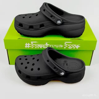 2W2R croos Influencer สไตล์ Cloud Hole รองเท้าผู้หญิงความสูงหนา Soled Breathable Anti-Slip Stepping on Shit รองเท้าแตะรองเท้าแตะ Baotou