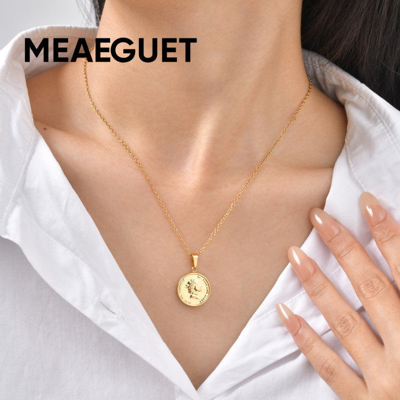 Meaeguet Queen Elizabeth Coin Style Pendant Necklace Gold Color Waterproof Vintage Elegant Daily Jew
