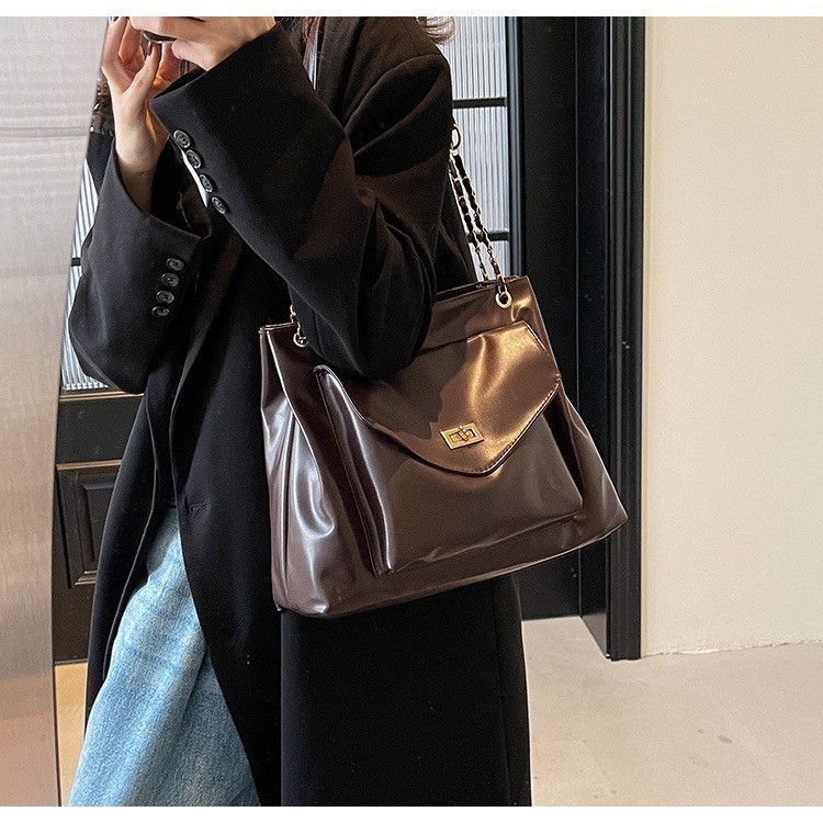 KVK-shop: กระเป๋า ใบใหญ่แฟชั่นใส่ของได้เยอะPU หน้าใหญ่มากใส่ของได้เยอะมาก