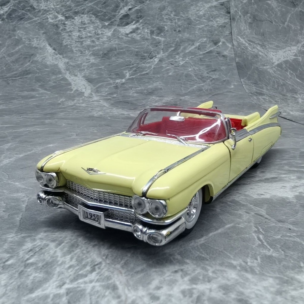Signac 1/32 1959 Cadillac Convertible Classic Car Alloy Model มีตําหนิเล็กน้อย