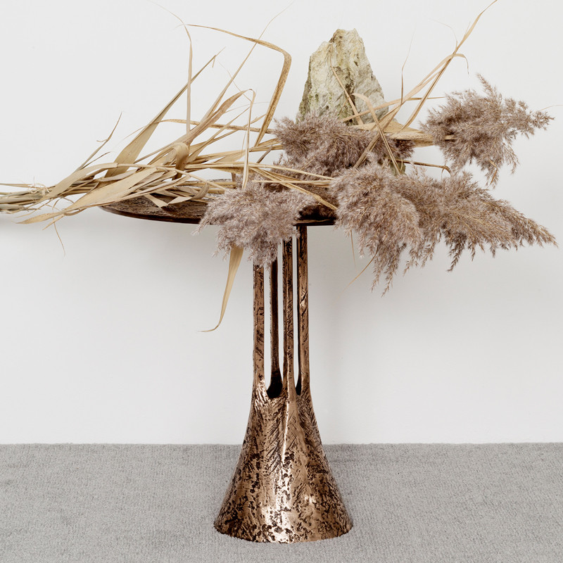 Research House Creative Modern Simple Design เฟอร์นิเจอร์สีดําทองเหลืองธรรมชาติด้านข้างโซฟาการจับคู่