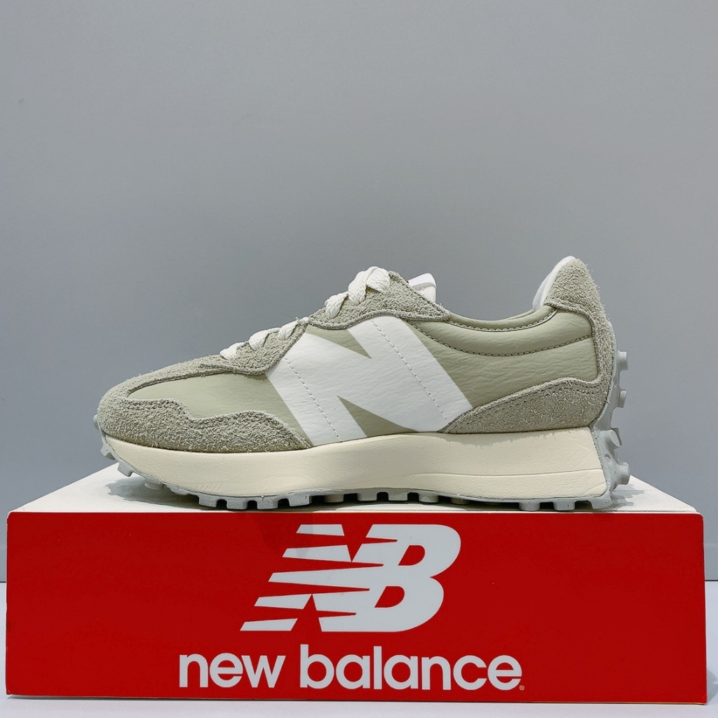 New Balance NB 327 ผู้ชายผู้หญิงสีกากีหนังสีเขียวหนังนิ่ม D-Shaped Sole กีฬารองเท้าลําลอง U327LM