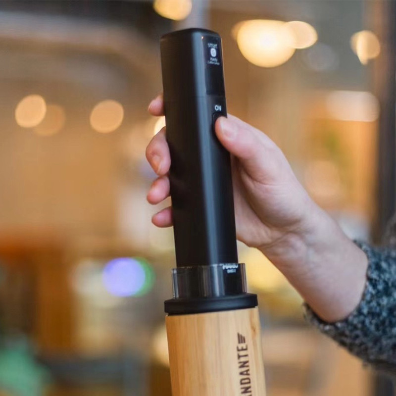 [ประหยัดสุดๆ] HARIO เครื่องบด C40 บดด้วยมือเป็นเมล็ดกาแฟไฟฟ้าบดแบบพกพาแถบสีดําขนาดเล็กโมดูลไฟฟ้า