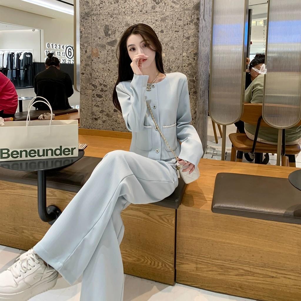 ชุดแฟชั่นสำหรับต้นฤดูใบไม้ร่วง สไตล์มินิMALBORO กับความคล่องแคล่วในการเคลื่อนไหว เหมาะสำหรับสวมใส่ทุ