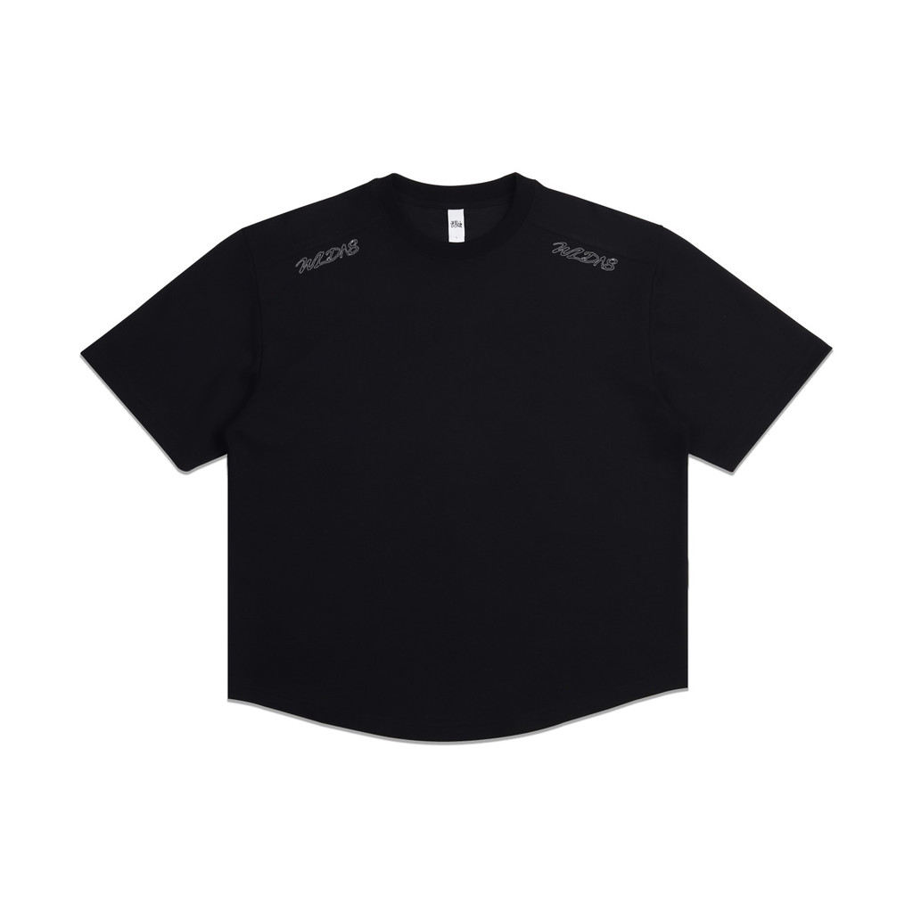 เสื้อยืด Welldone Curved - DOMINICO สีดํา Unisex
