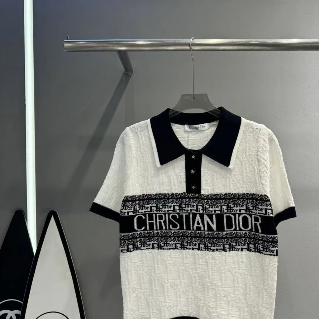 เสื้อผ้าผู้หญิง Awesome Awesome Awesome