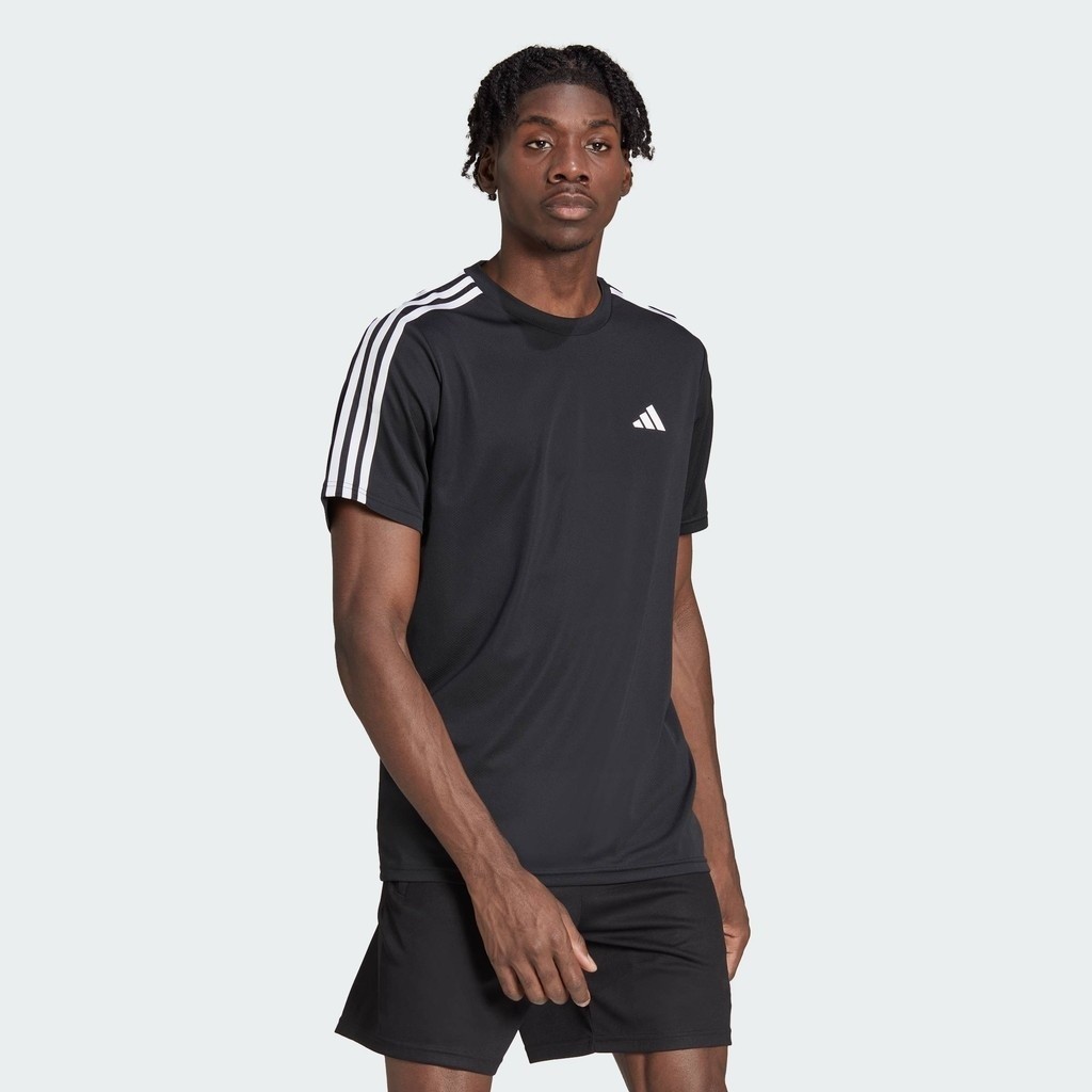 adidas Gym & Training เสื้อยืดเทรนนิง Train Essentials 3-Stripes ผู้ชาย สีดำ IB8150