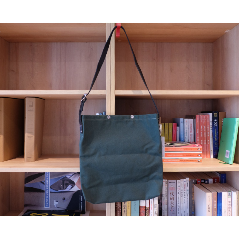 SOUTH2 WEST8 Book Pack 帆布 牛肩包 กระเป๋าเป้สะพายหลัง