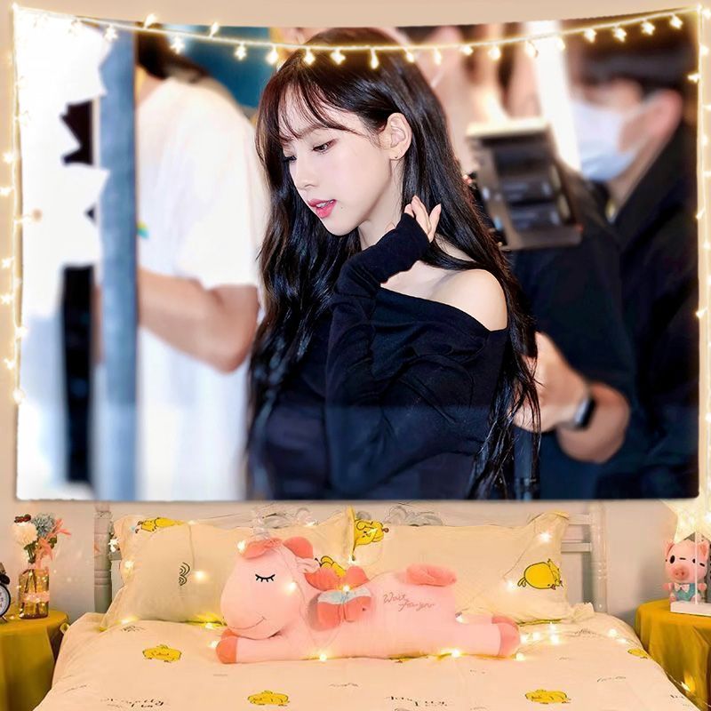 รูปแบบใหม่ KARINA ผ้าพื้นหลัง aespa Fan Support Tapestry ตกแต่งห้องบรรยากาศ