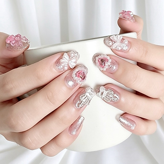 💕เล็บปลอมสีเจลแท้​ ทรงอัลมอนด์​สั้น​ สีชมพูกลิ​ต​เตอร์​ เจ้าหญิง