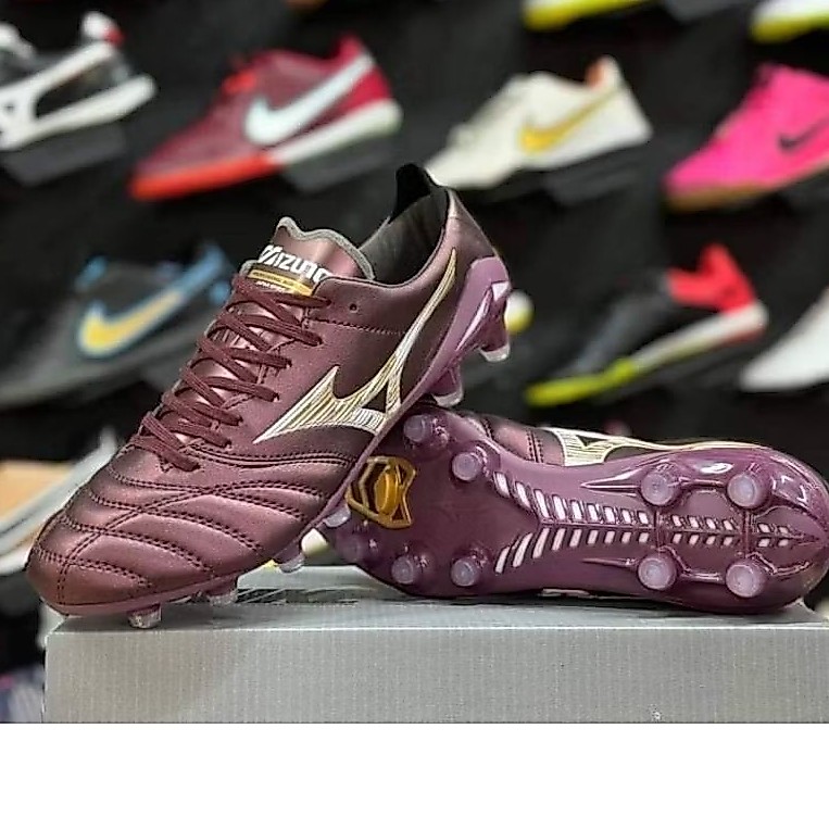 รองเท้าบอลสีม่วงงานหนังแท้ mizuno japan