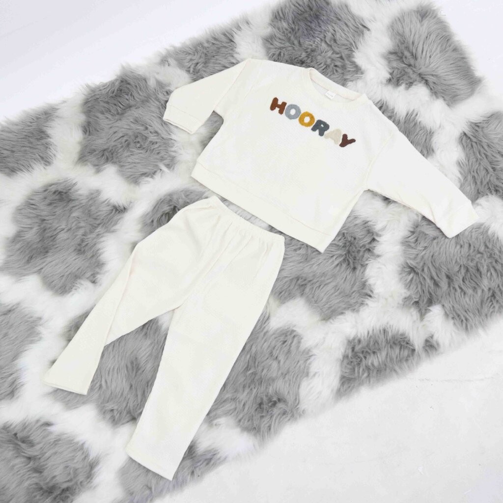 ชุดเด็กแขนยาว HOOLAY สีขาวL 100 ซม. (2Y-3Y) RB230904-28B(L)