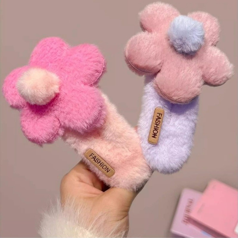 กิ๊บติดผมทรงตุ๊กตาดอกไม้ แบบใหม่ มาพร้อมเทคโนโลยีตรวจจับเส้นผม สไตล์ดังค์บิล - รูปที่ 4