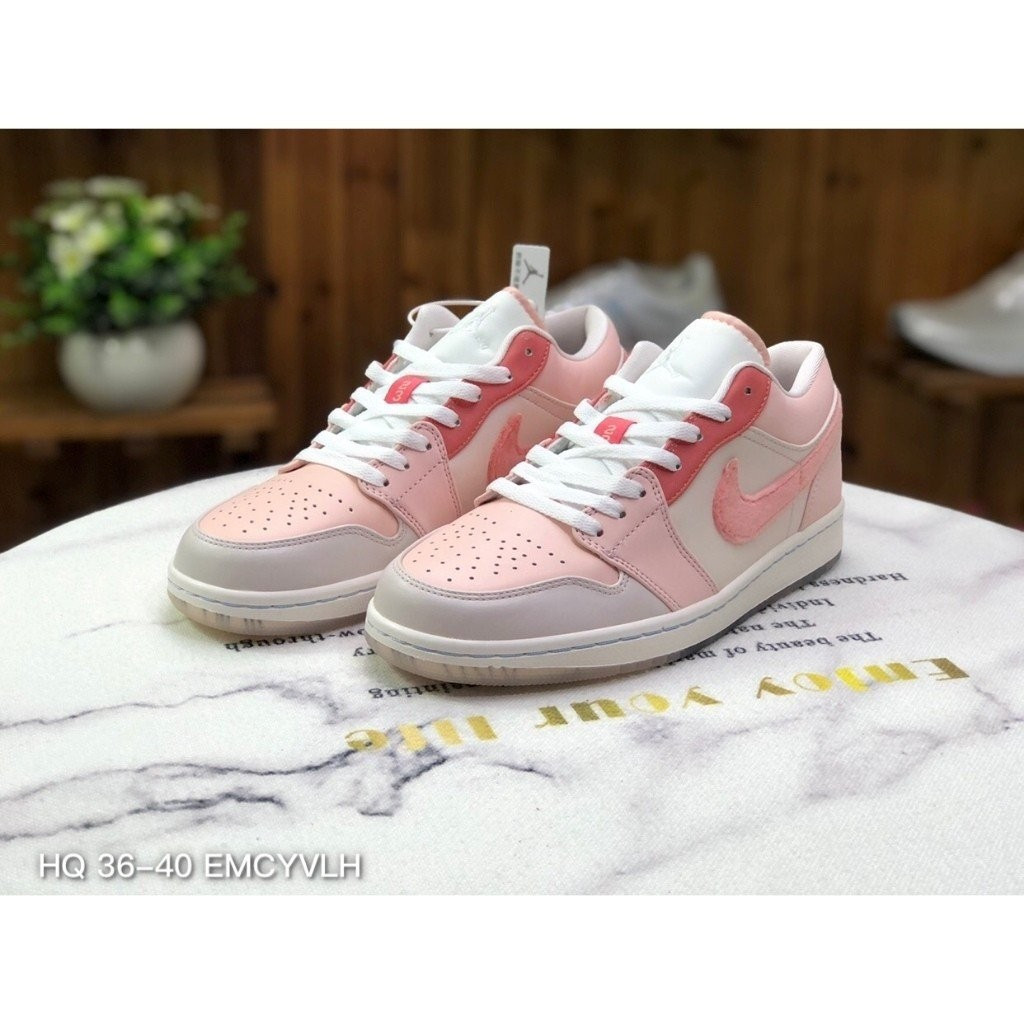 Air Jordan 1 Low SE Midlife Swooshers สีชมพู DM5443-666