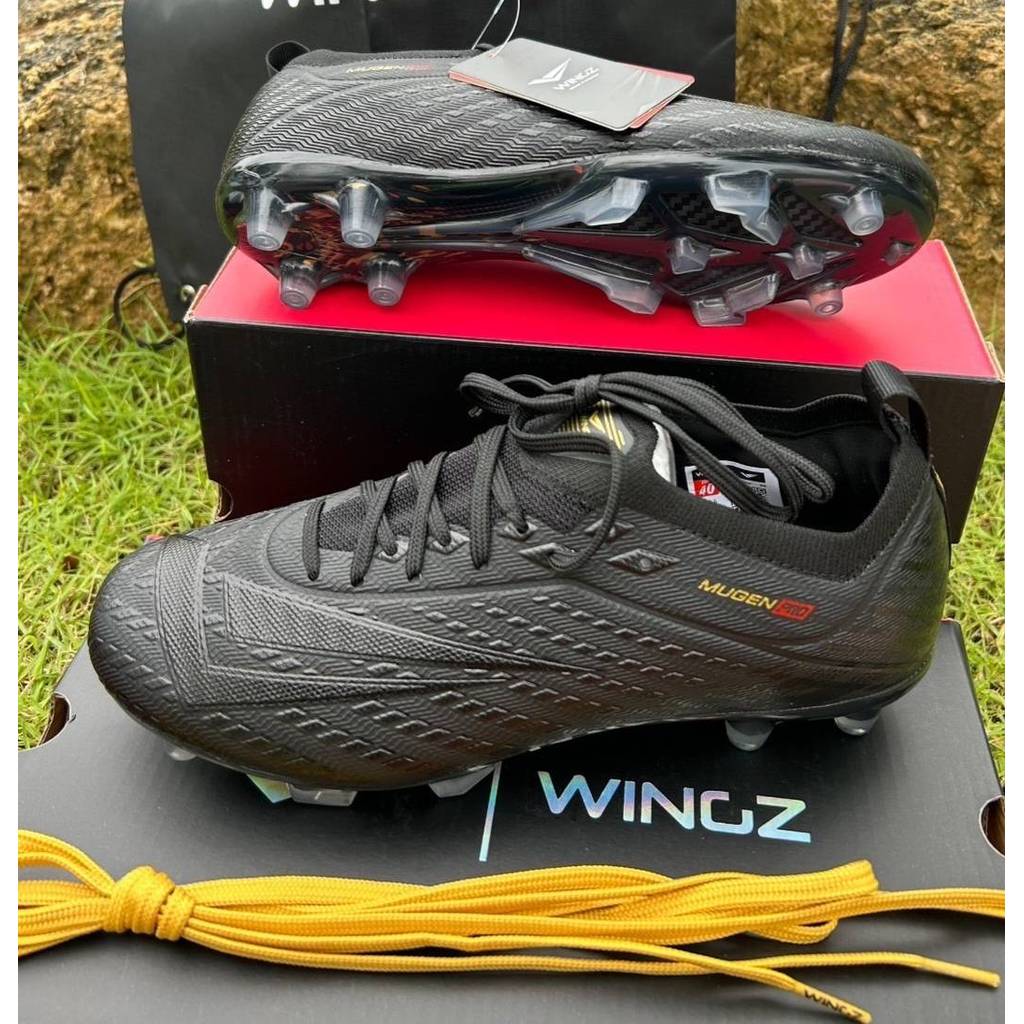 รองเท้าฟุตบอล วิงส์ Wingz Mugen pro