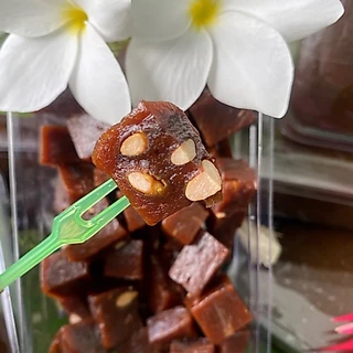 มังคุดกวนคีรีวง ใช้มังคุด100% ไม่ผสมแป้ง เปรี้ยวอมหวานกวนพร้อมเมล็ดเคี้ยวเพลิน เกรดพรีเมี่ยม