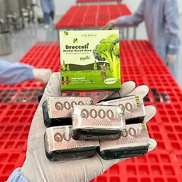 เรทส่ง10ก้อน สบู่สครับบล็อกโคลี่ [แพ็กเกจใหม่]สครับขัดผิว ใช้ได้ทั้งผิวหน้าและผิวกาย