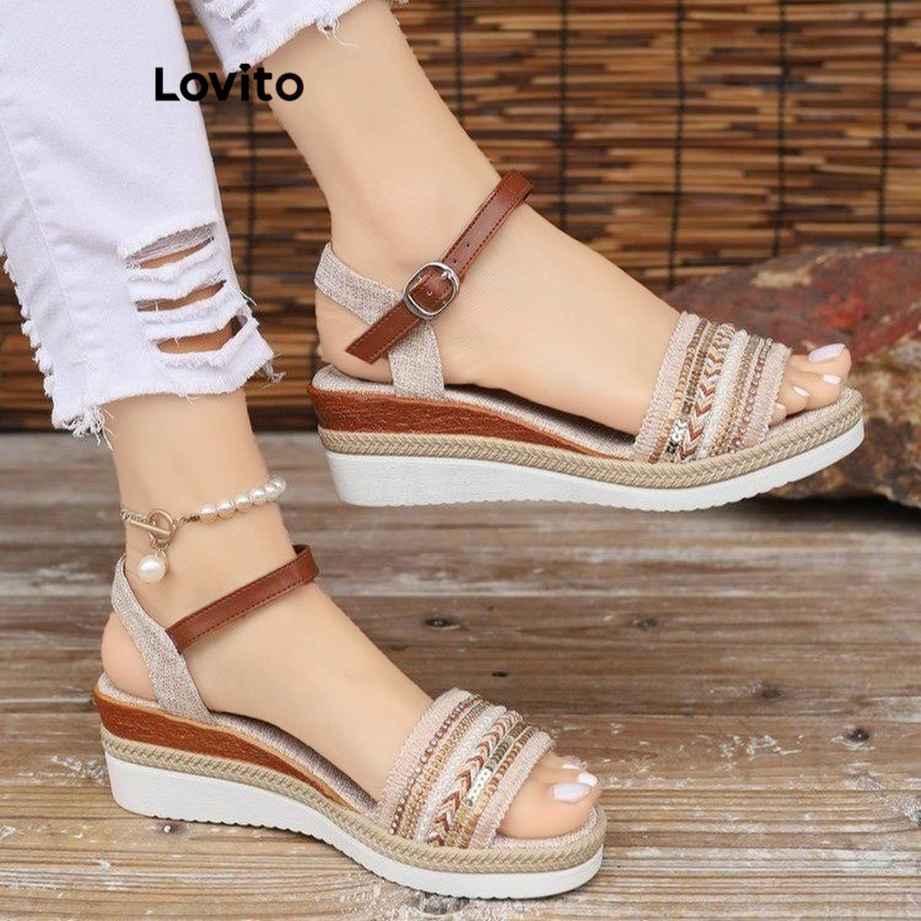 (Trendy) Lovito โบฮีเมียนธรรมดาหนา Soled รองเท้าแตะฟาง Glitter Rhinestones เรียบง่ายและสะดวกสบาย Wedges สําหรับผู้หญิง  LFA65321