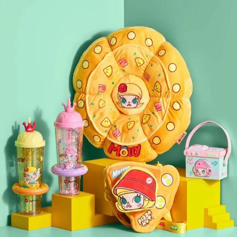 2024 Pizza Hut Limited Edition Pop Mart Molly ลําโพง, ขวดน้ํา, หมอนกอดตุ๊กตามอลลี่, พวงกุญแจเป่าลม, 