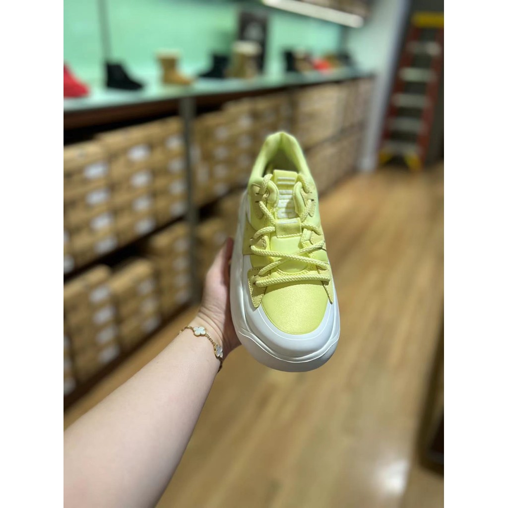 Z7.15 New York Direct Mail UGG Ladies Ultra-Light Cloud Shoes Sports Shoes Casual Shoes Treatment Pr