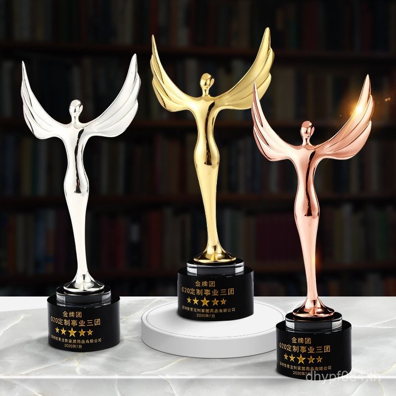 ถ้วยรางวัลโลหะคริสตัล Creative Oscar Angel Dance การแข่งขัน Army Excellent Staff Little Golden Man T