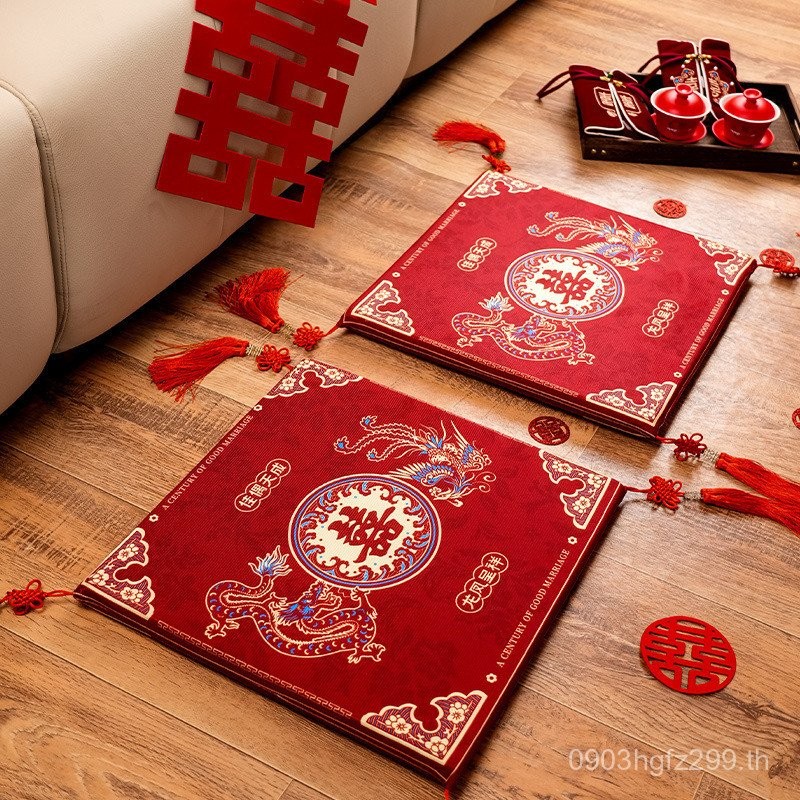 คุกเข่าที่นั่งพรเบาะขนมปังปิ้งชาสีแดงแต่งงานเบาะคู่แต่งงานเปลี่ยนความรู้สึกระดับไฮเอนด์เจ้าสาวอุปกรณ