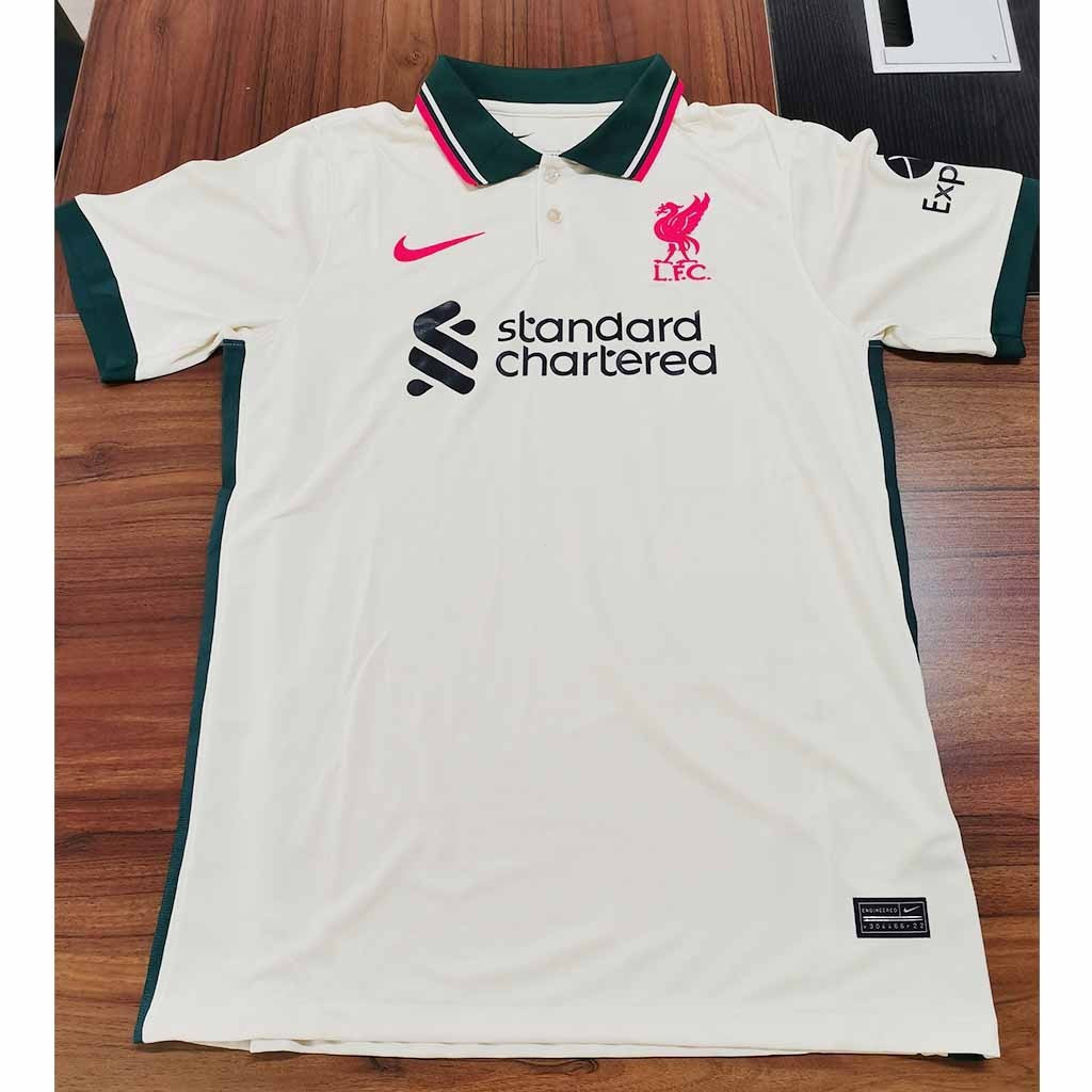 เสื้อฟุตบอลทีมลิเวอร์พูล แขนสั้นเวอร์ชันลำลอง ฤดูกาล 2021/22 สำหรับตลาดไทย