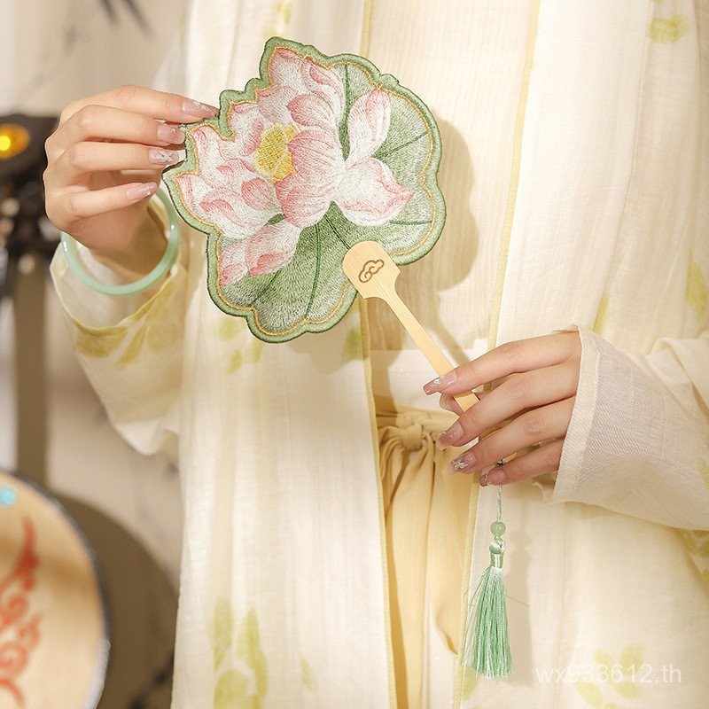 Tuan Fan Ready Stock Cheongsam เย็บปักถักร้อยพัดลมจีนอุปกรณ์เสริมเย็บปักถักร้อยพู่ Hanfu พัดลมโบราณเ