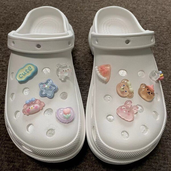 jibbitz crocs ของแทั jibbitz crocs ✰รองเท้าหลุมรองเท้าอุปกรณ์ดอกไม้การ์ตูนน่ารักทําเองน่ารักหมีรองเท