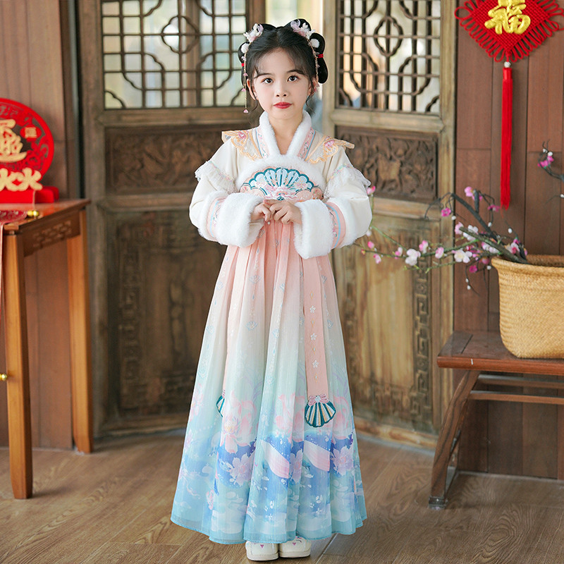 ชุดฮันฟูใหม่สำหรับสาว ออกแบบมาในสไตล์ฤดูหนาวพร้อมขนแกะ กระโปรงเด็กสไตล์จีน เครื่องแต่งกายโบราณสำหรับฤดูใบไม้ร่วงและฤดูหนาว - รูปที่ 2