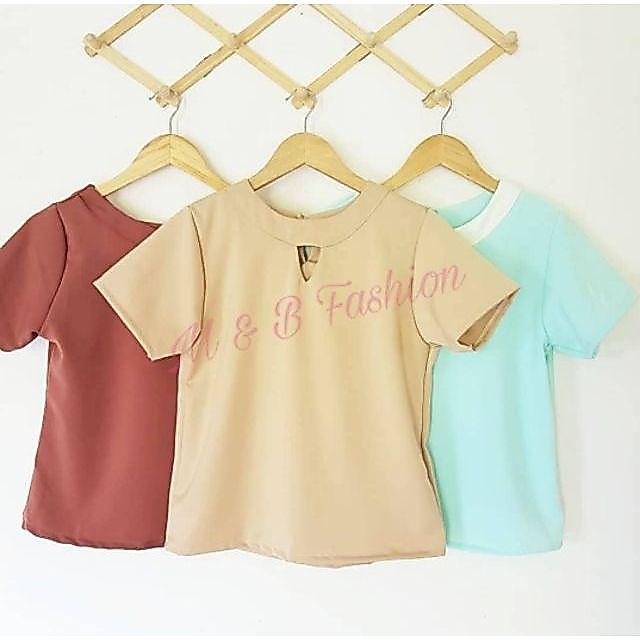 เสื้อฮานาโกะ วีเล็กกรุบกริบ 139฿ 🔥มาใหม่จ้า🔥