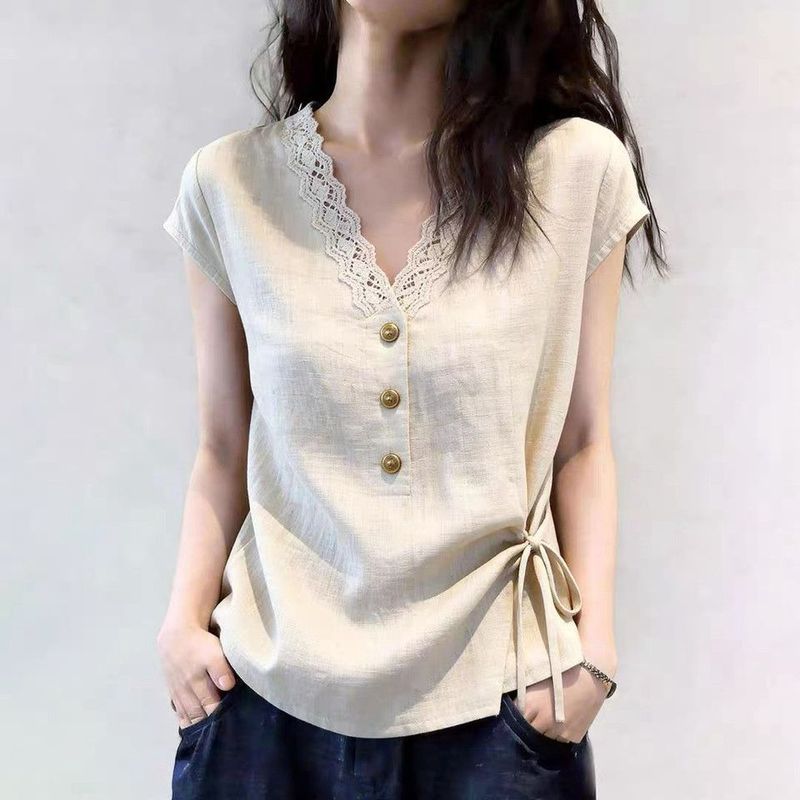ผ้าฝ้ายลินินแขนสั้นเสื้อยืดเสื้อ ผอมลง ดู ทั้งหมด-จับคู่ ฤดูร้อนสไตล์ใหม่ลูกไม้คอวีครึ่งเปิดปุ่มน้ําหนักเบากว้างด้านข้างผูกด้านบนของผู้หญิง
