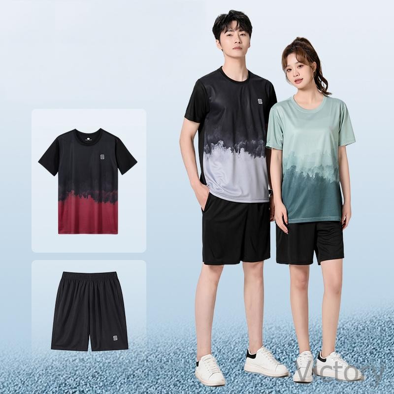 yomo sport  ชุดสีไล่ระดับสองชิ้น เสื้อเชิ้ตแขนสั้น + กางเกงขาสั้น ชุดกีฬา ชุดคู่ชายและหญิง ขอบเอวยาง
