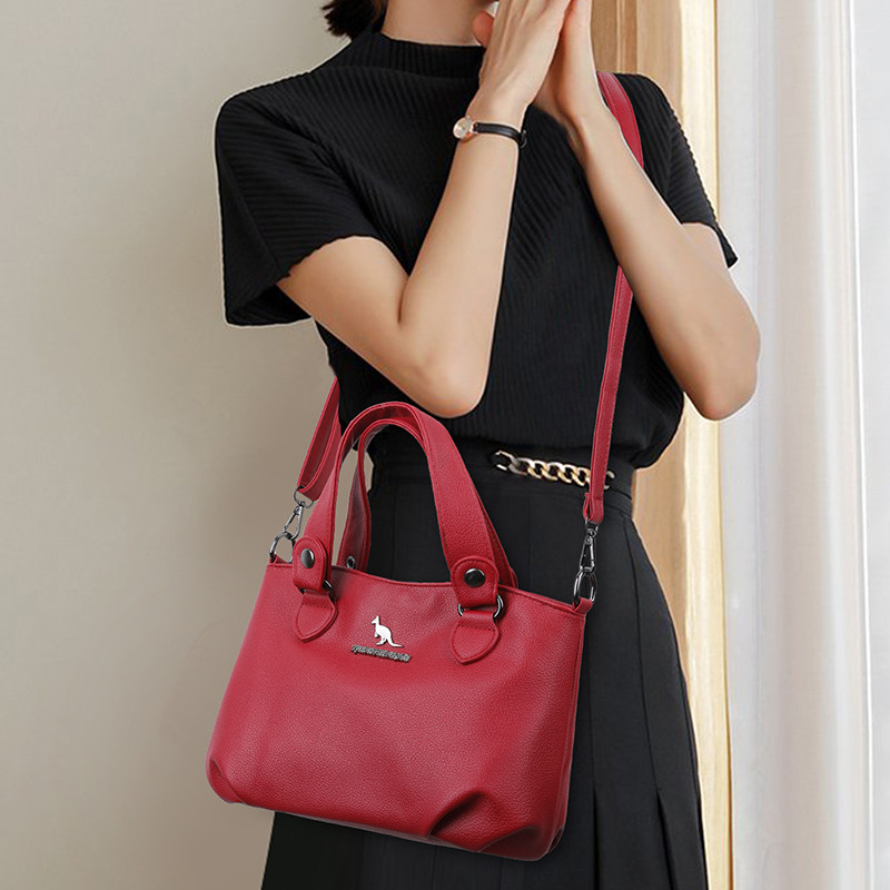 กระเป๋าคลัทช์หนังนุ่มสำหรับผู้หญิง อายุมากกว่าวัยกลางคน ดีไซน์เรียบหรูและเหมาะสำหรับเดินทาง ออกแบบมาเพื่อความสะดวกของผู้สูงอายุ - รูปที่ 3