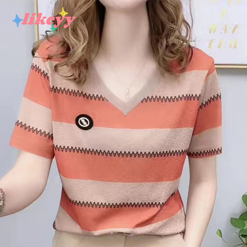 เสื้อลายทางคอวีสำหรับผู้หญิง ดีไซน์ใหม่ สไตล์หลวมๆ เหมาะสำหรับสวมใส่ในโอกาสลำลอง