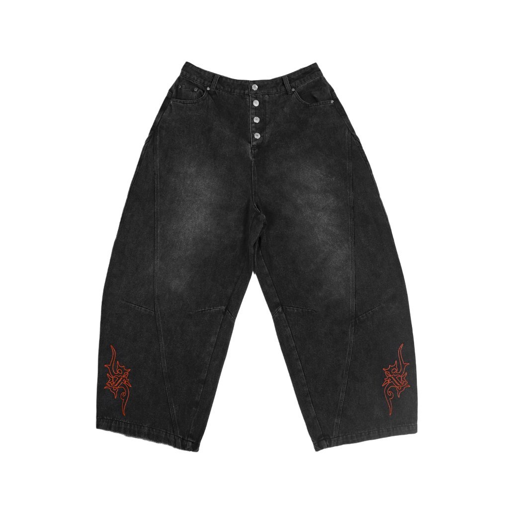 FRDCO AURA CURVED JEANS (สีดํา)