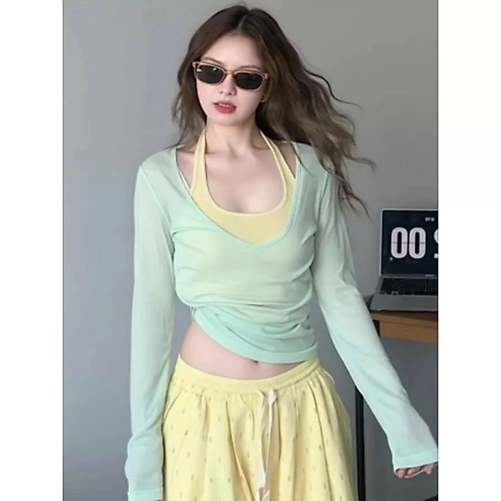 เสื้อแขนยาวคอวีสไตล์เกาหลี ป้องกันแสงแดด เป็นที่ชื่นชอบของสาวๆ ที่เซ็กซี่ น่ารัก ร่าเริง และมีชีวิตชีวา