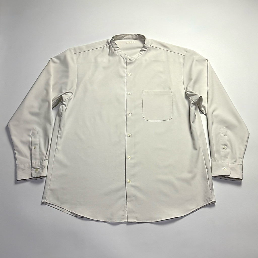 เสื้อเชิ้ตคอจีนแขนยาวสีขาว แบรนด์ GU อก 24.5" ยาว 31"