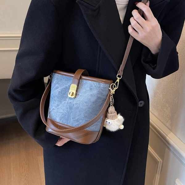 kappa bkk กระเป๋าปัก กระเป๋าแบบใหม่กระเป๋าทรงจีบสำหรับผู้หญิงปี2025สไตล์ร้อนกระเป๋าสะพายข้างดีไซน์เฉ