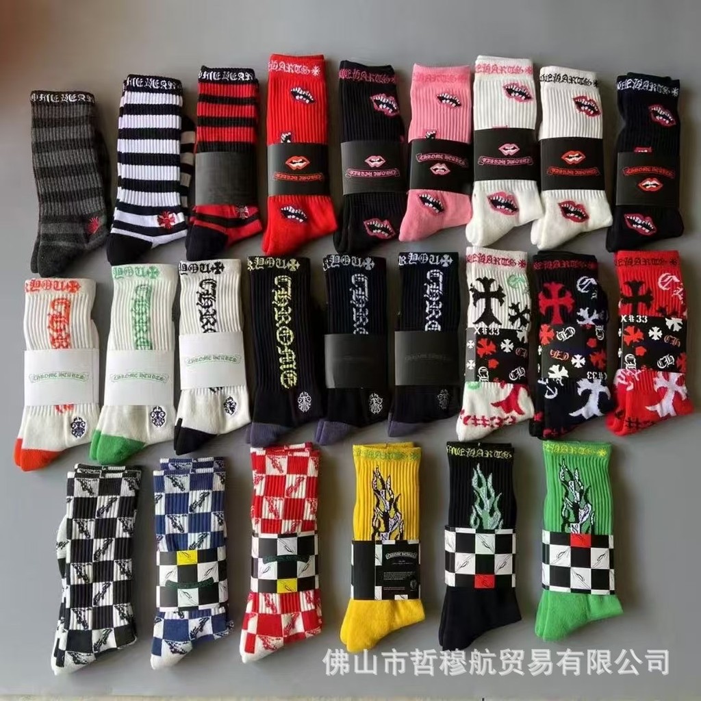 CHORME HEARTS Love Socks CH Medium High Tube Stripes Letter Red Lip ป้ายเย็บปักถักร้อยผ้าเช็ดตัวด้าน