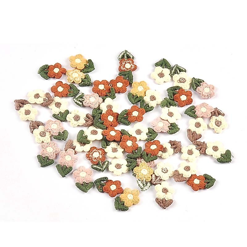 20 ชิ้น/ถุง 1.4x2.2 ซม.Multicolor น่ารักดอกไม้แพทช์สําหรับเสื้อผ้าปักเย็บ Accessroies DIY Decor Headwear Appliques CP3768