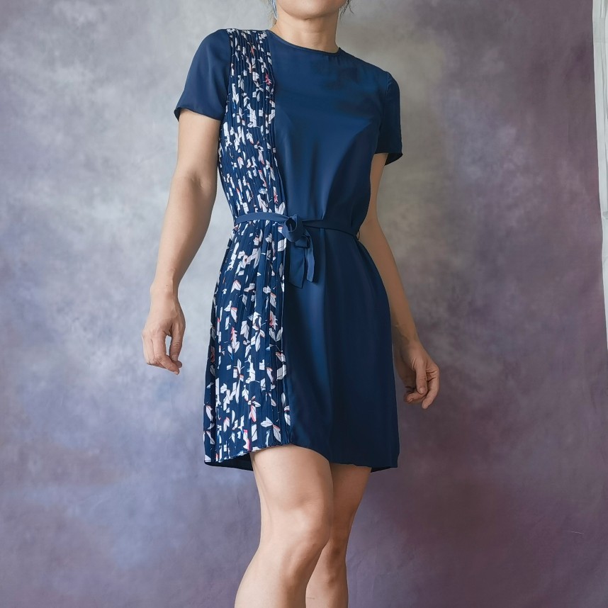 US2/4/6/10 No. 001R Temperament Organ จีบรอบคอแขนสั้น Lace-Up Dress 7173 200227