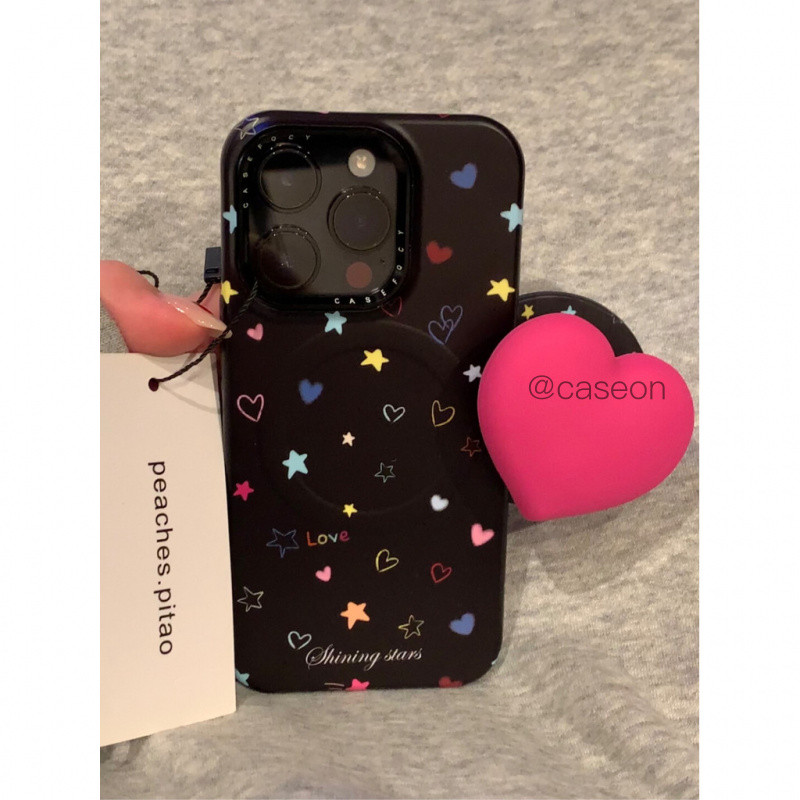 | Sweet Cool Graffiti เต็มหน้าจอ Matte Heart Star ฟิล์มขาตั้งแม่เหล็กการ์ตูนแฟชั่นน่ารักเคสโทรศัพท์สําหรับ IPhone 15 14 13 16 Pro Max 14pro 16pro 15pro 16promax ฝาครอบป้องกัน Ha